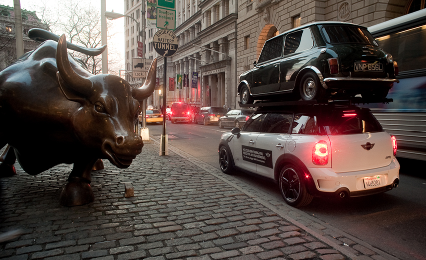 MINI Countryman re-enacts SUV stunt